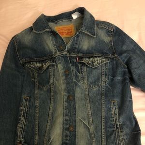 Levi’s blue denim jean jacket
